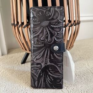 Brand New Patricia Nash Black Marotta Card Holder